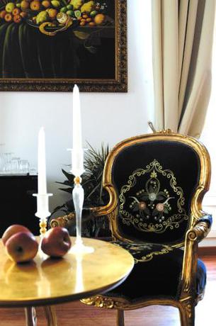 Imagen de la habitación del Grand Hôtel Des Ambassadeurs. Foto 6