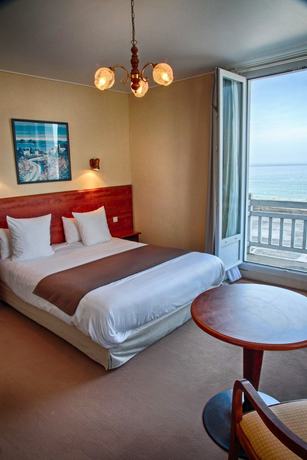 Imagen de la habitación del Grand H&ocirc;tel de Trestraou. Foto 8
