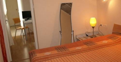 Imagen de la habitación del Grand Hotel, Guichen. Foto 3