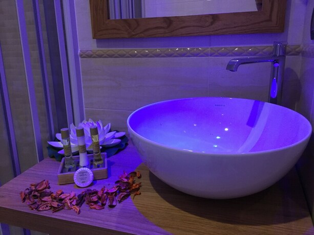 Imagen de la habitación del Grand Hotel Royal. Foto 26