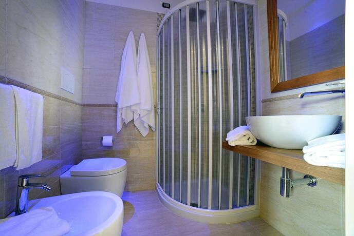 Imagen de la habitación del Grand Hotel Royal. Foto 30