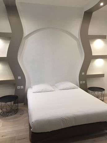 Imagen de la habitación del Grand Hotel, Sainte-Foy-la-Grande. Foto 9