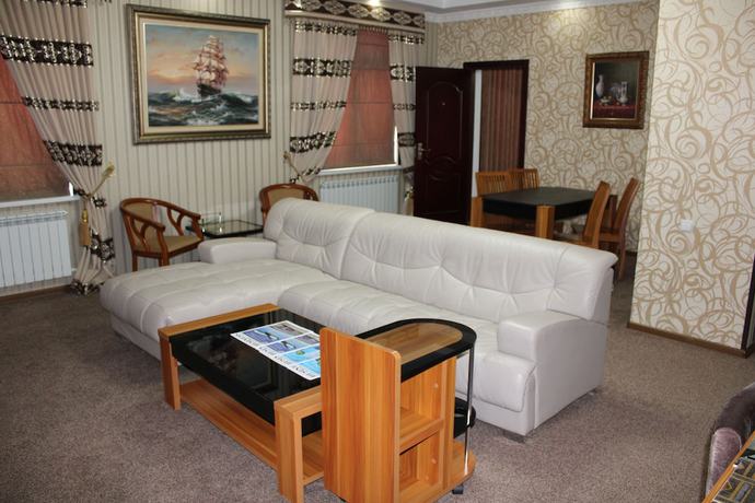 Imagen de la habitación del Grand Hotel Zarafshan. Foto 15