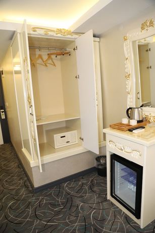 Imagen de la habitación del Grand Kavi Hotel. Foto 4