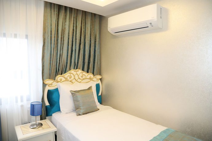 Imagen de la habitación del Grand Kavi Hotel. Foto 16