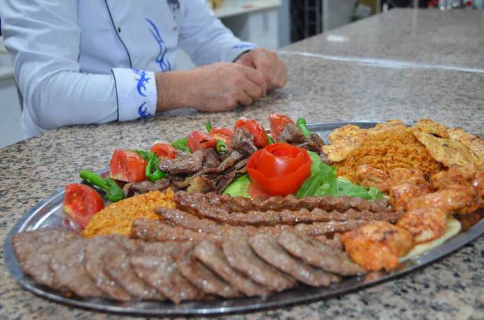 Imagen del bar/restaurante del Grand Kervan Otel. Foto 5