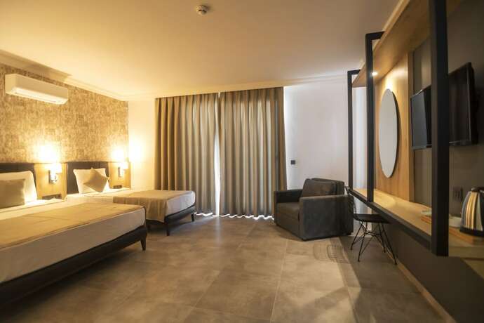 Imagen de la habitación del Grand Kolibri Prestige Spa. Foto 17