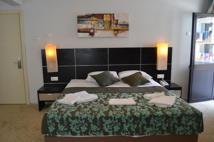 Imagen de la habitación del Grand Krone Hotel. Foto 10