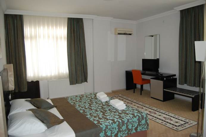Imagen de la habitación del Grand Krone Hotel. Foto 12