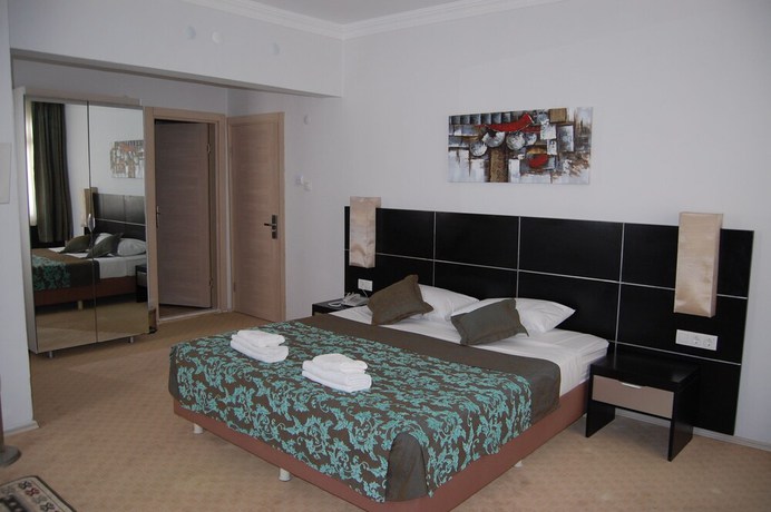 Imagen de la habitación del Grand Krone Hotel. Foto 13