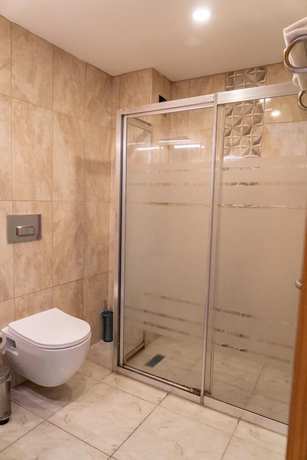Imagen de la habitación del Grand Lara Hotel. Foto 8