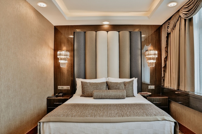 Imagen general del Grand Lark Otel. Foto 1