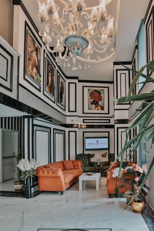Imagen de los interiores del Grand Lark Otel. Foto 13