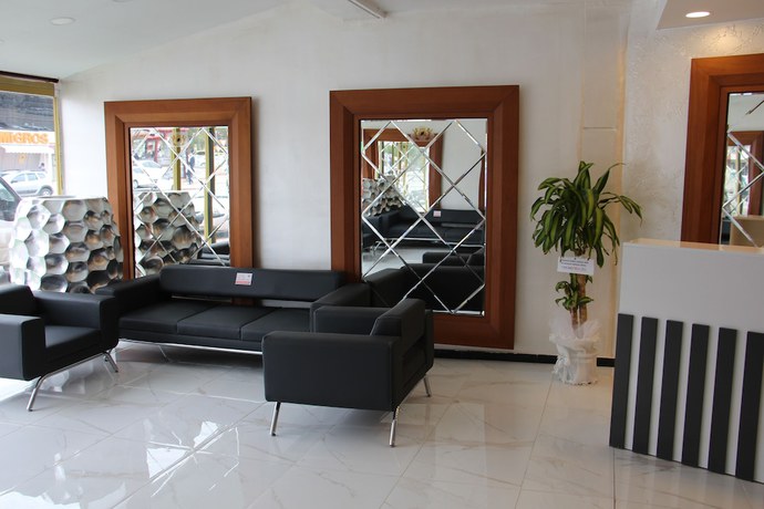 Imagen de los interiores del Grand Niki Hotel and Spa. Foto 13