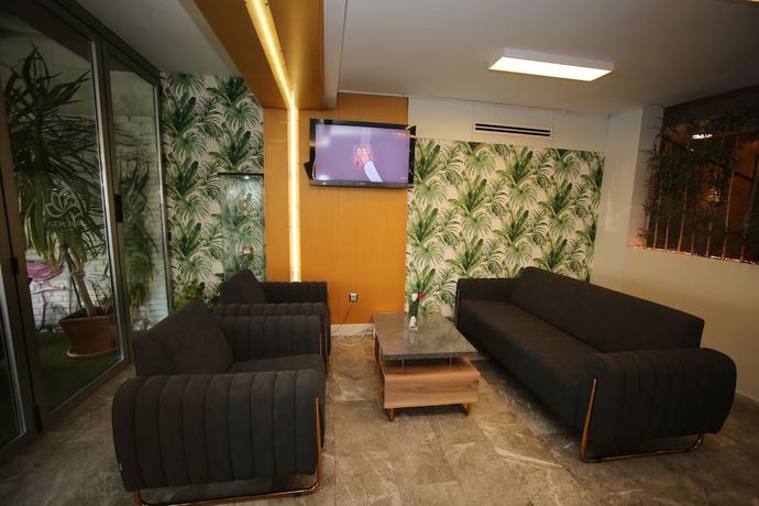 Imagen de los interiores del Grand Nora Hotel. Foto 16
