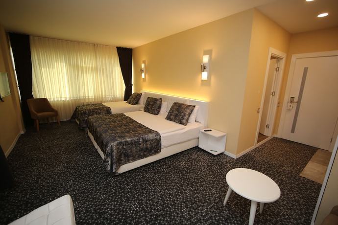 Imagen de la habitación del Grand Nora Hotel. Foto 2