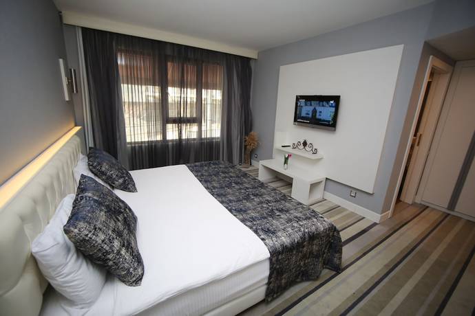 Imagen de la habitación del Grand Nora Hotel. Foto 10