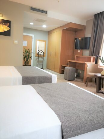 Imagen de la habitación del Grand Park Hotel Istanbul. Foto 17