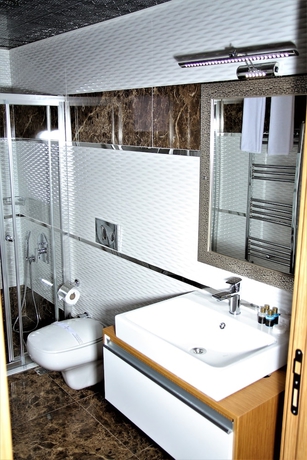 Imagen de la habitación del Grand Pasabey Otel. Foto 14