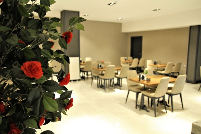 Imagen del bar/restaurante del Grand Pasabey Otel. Foto 5