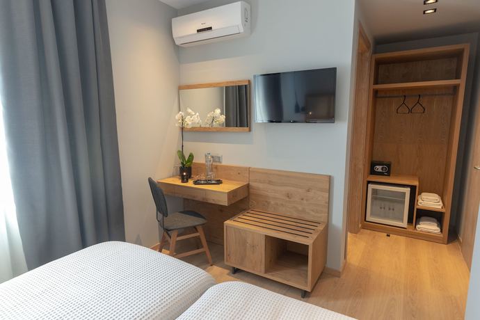Imagen de la habitación del Grand Port Suites Thessaloniki. Foto 11