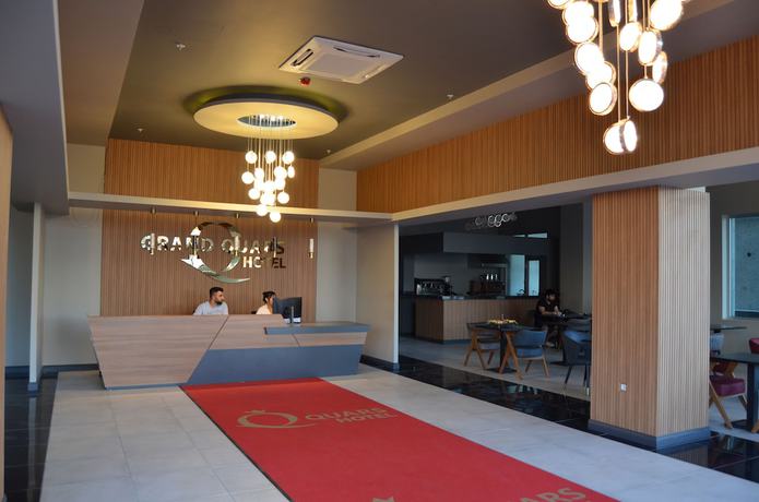 Imagen de los interiores del Grand Quars Hotel. Foto 18