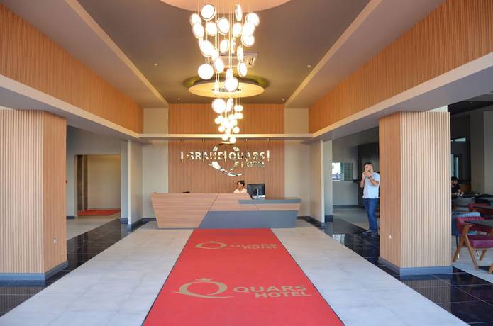 Imagen de los interiores del Grand Quars Hotel. Foto 20