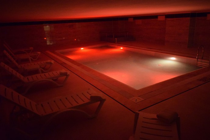 Imagen de la piscina del Grand Rimedya Hotel Bursa. Foto 19