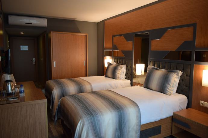 Imagen de la habitación del Grand Rimedya Hotel Bursa. Foto 7