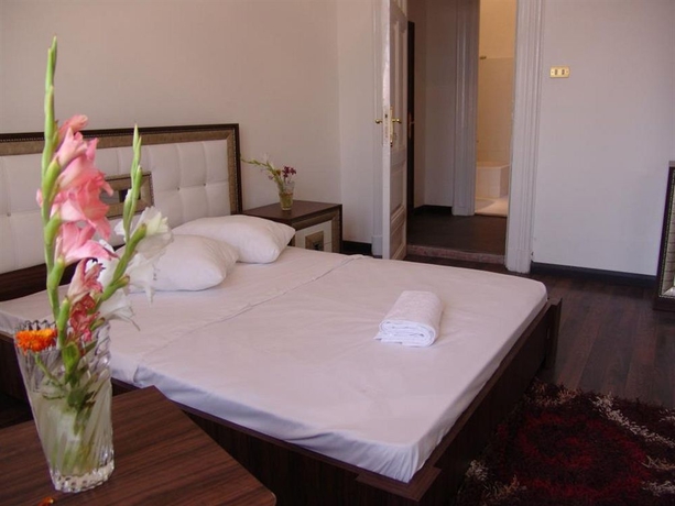 Imagen de la habitación del Grand Royal, El Cairo. Foto 4