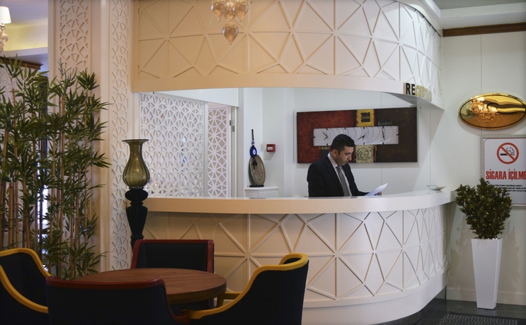 Imagen de los interiores del Grand Sera Hotel. Foto 16