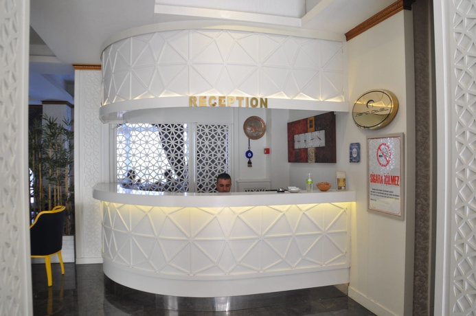 Imagen de los interiores del Grand Sera Hotel. Foto 17