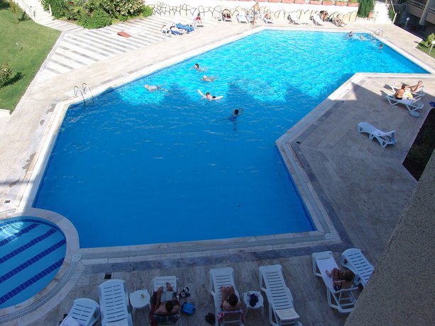 Imagen de la piscina del Grand Sevgi Hotel. Foto 15