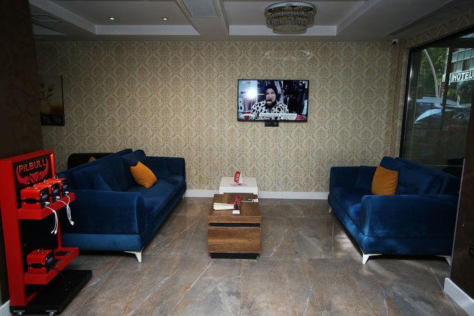 Imagen de los interiores del Grand Silay Hotel. Foto 13