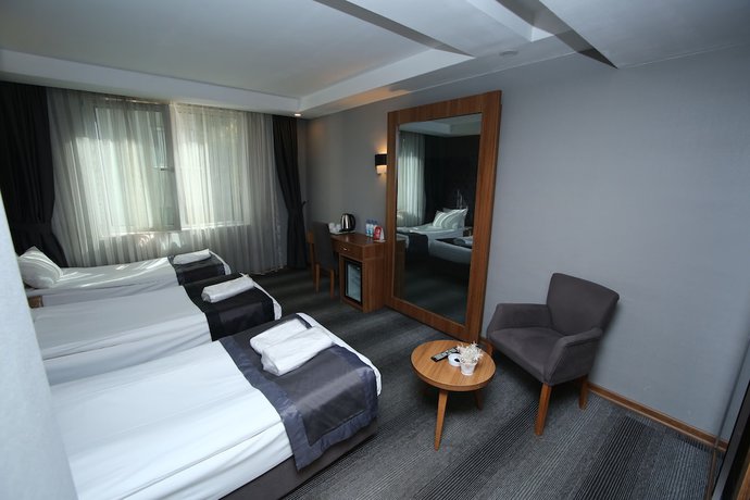 Imagen de la habitación del Grand Silay Hotel. Foto 4