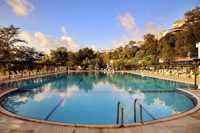 Imagen de la piscina del Grand Sile Hotel. Foto 17
