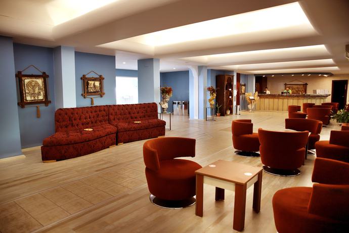 Imagen de los interiores del Grand Sile Hotel. Foto 15