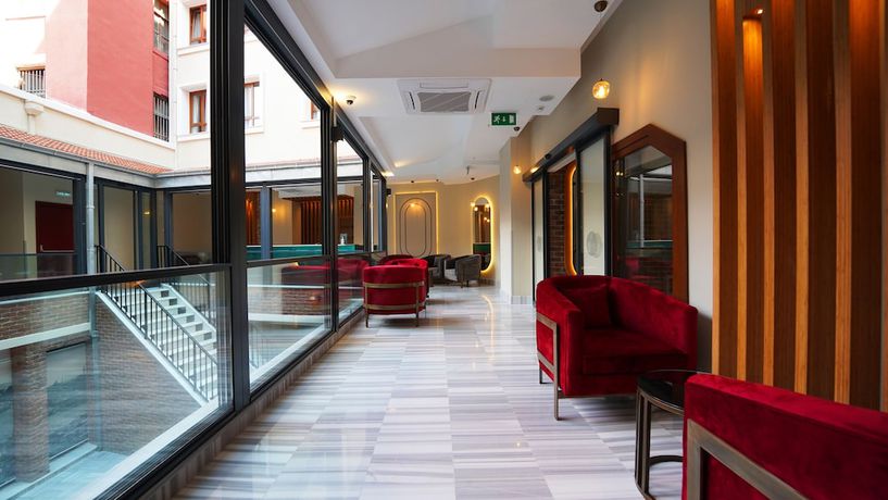 Imagen de los interiores del Grand Sirkeci Hotel. Foto 19