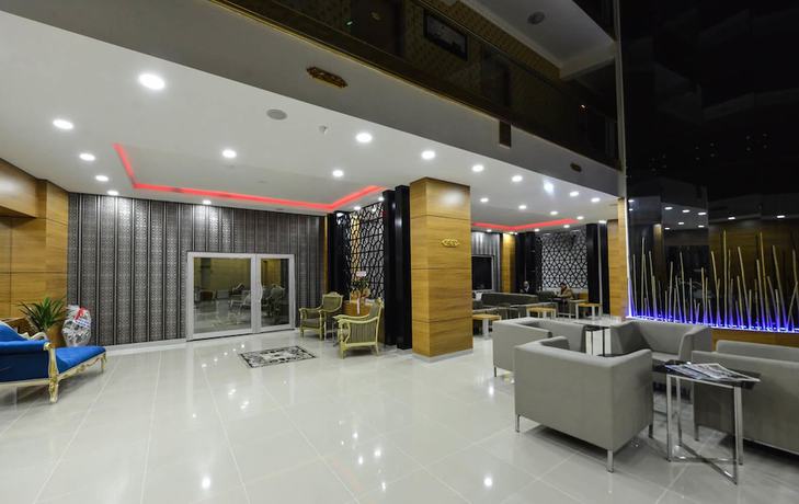 Imagen de los interiores del Grand Surmely Business Hotel. Foto 17