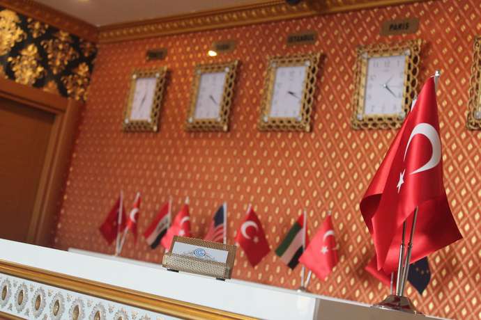 Imagen de los interiores del Grand Temel Hotel. Foto 18
