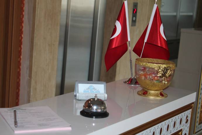 Imagen de los interiores del Grand Temel Hotel. Foto 20