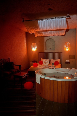 Imagen de la habitación del Grand U&ccedil;hisar Hotel. Foto 5