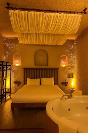 Imagen de la habitación del Grand U&ccedil;hisar Hotel. Foto 16