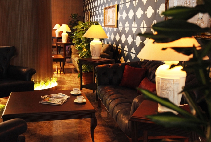 Imagen de los interiores del Grand Vuslat Hotel. Foto 19