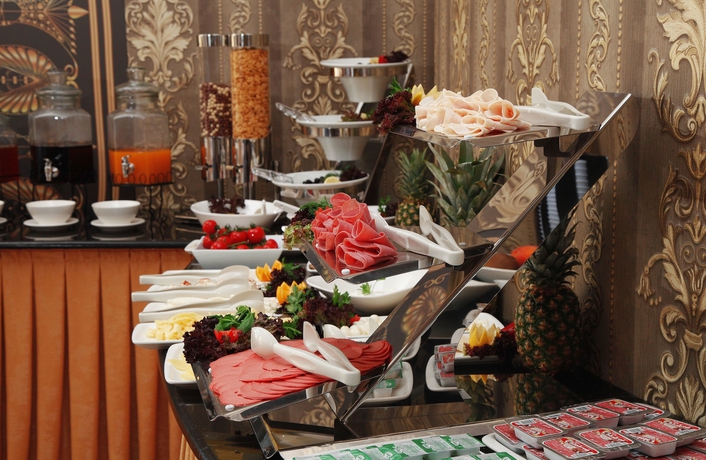 Imagen del bar/restaurante del Grand Vuslat Hotel. Foto 3