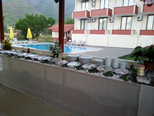 Imagen del bar/restaurante del Grand Yazici Hotel Adrasan. Foto 3