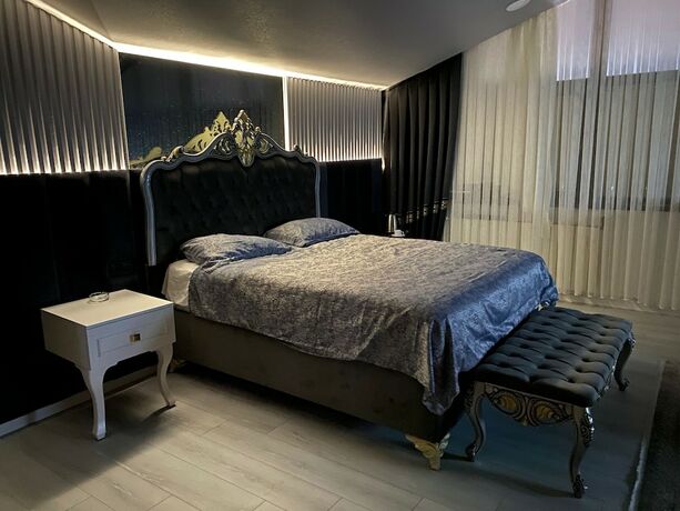 Imagen de la habitación del Grand Zara Otel. Foto 19