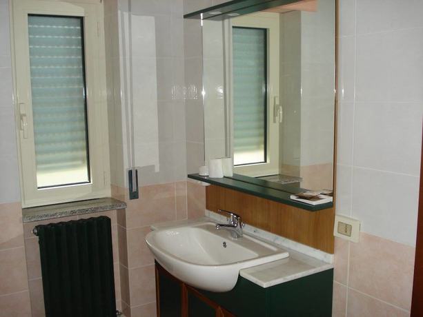 Imagen de la habitación del Grandinetti Hotel. Foto 16