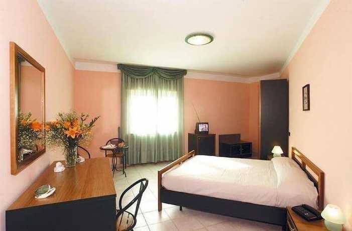 Imagen de la habitación del Grandinetti Hotel. Foto 19