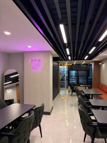 Imagen del bar/restaurante del Grandova Hotel. Foto 3